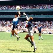 Sta per iniziare il Mondiale di un calcio in cui i tifosi sono diventati clienti