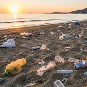 Ferragosto mette a rischio le spiagge: «Servono prevenzione, controlli e sanzioni realmente dissuasive»