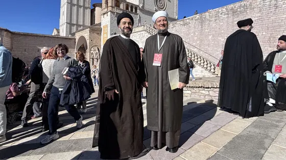 Ad Assisi la lezione di pace del leader sciita e dell'imam sunnita: «Così siamo diventati amici»