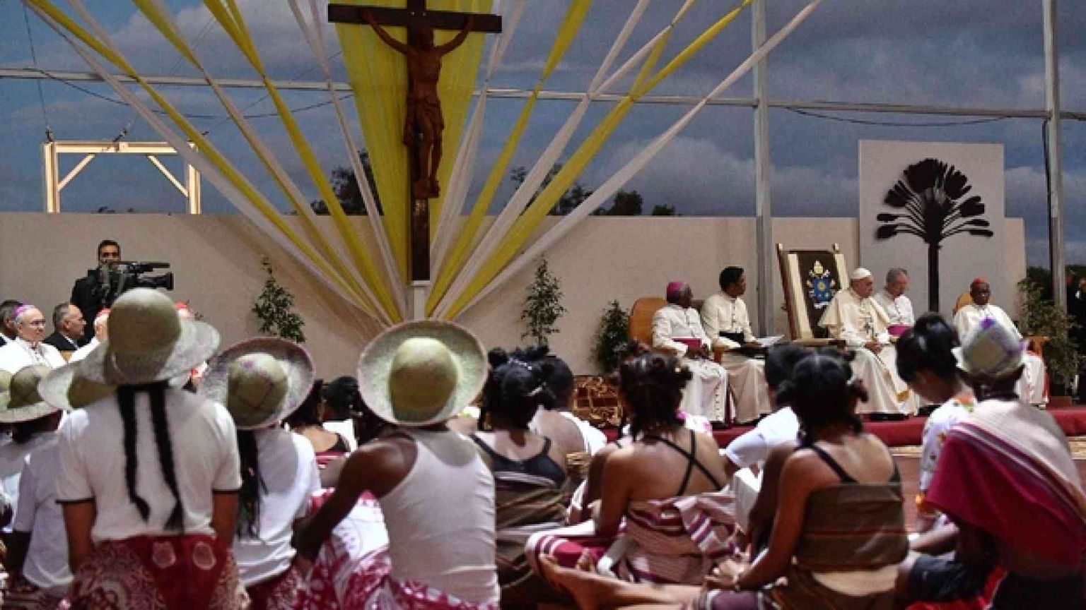 Ai giovani: non arrendetevi, costruite il futuro