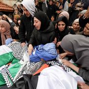 «Perché avete ucciso mia madre e mio padre?»: le parole dei fratellini palestinesi sopravvissuti