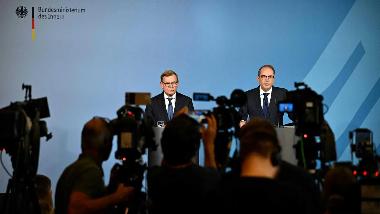Cos'è la "guerra ibrida" che la Russia sta combattendo contro l'Europa
