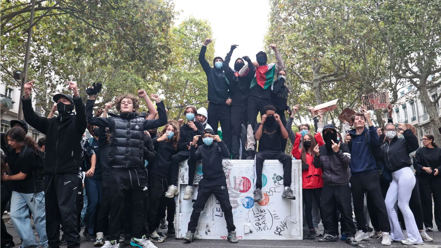 C'è una domanda di futuro nella protesta dei liceali francesi