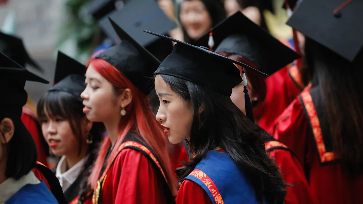 La cerimonia di conferimento delle lauree magistrale all'Università Renmin di Pechino