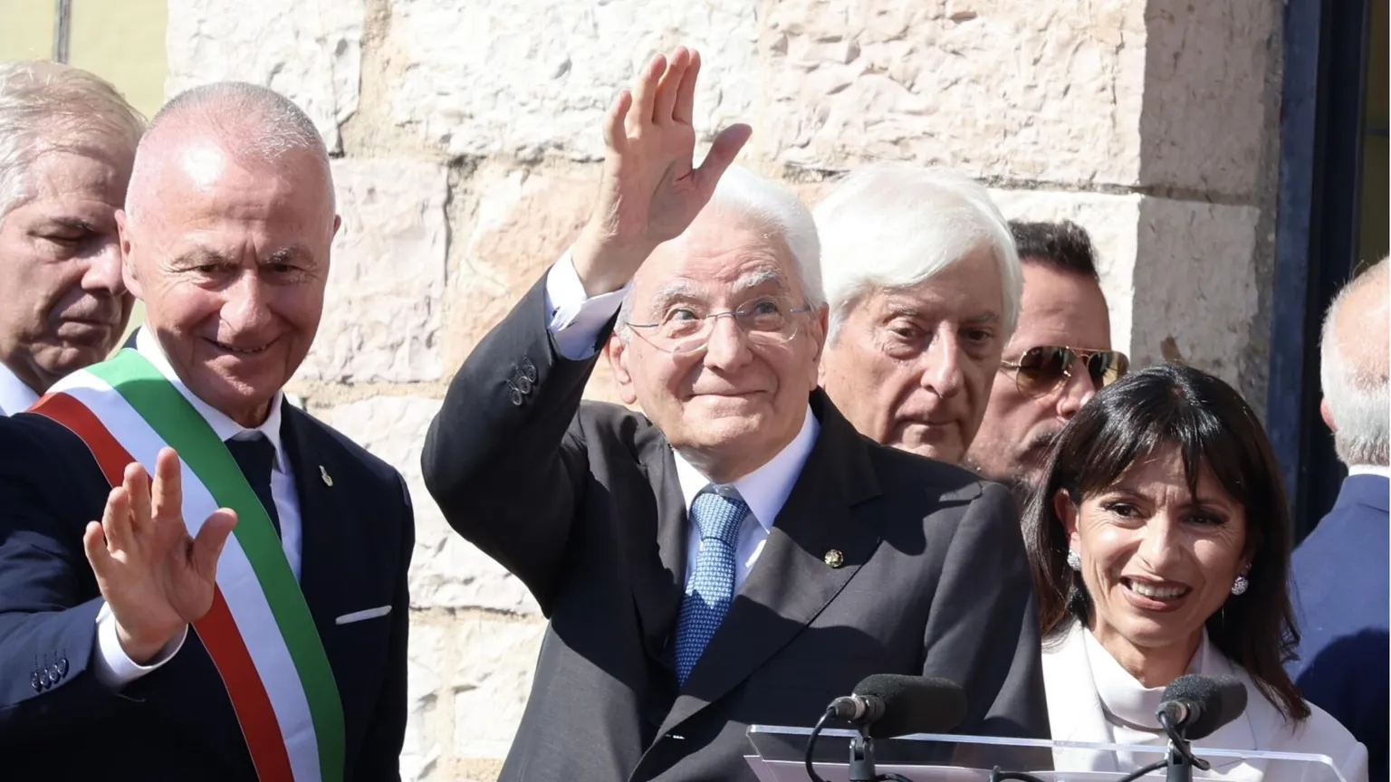 Povertà, dignità, pace: cosa hanno detto Zuppi e Mattarella ad Assisi parlando di San Francesco