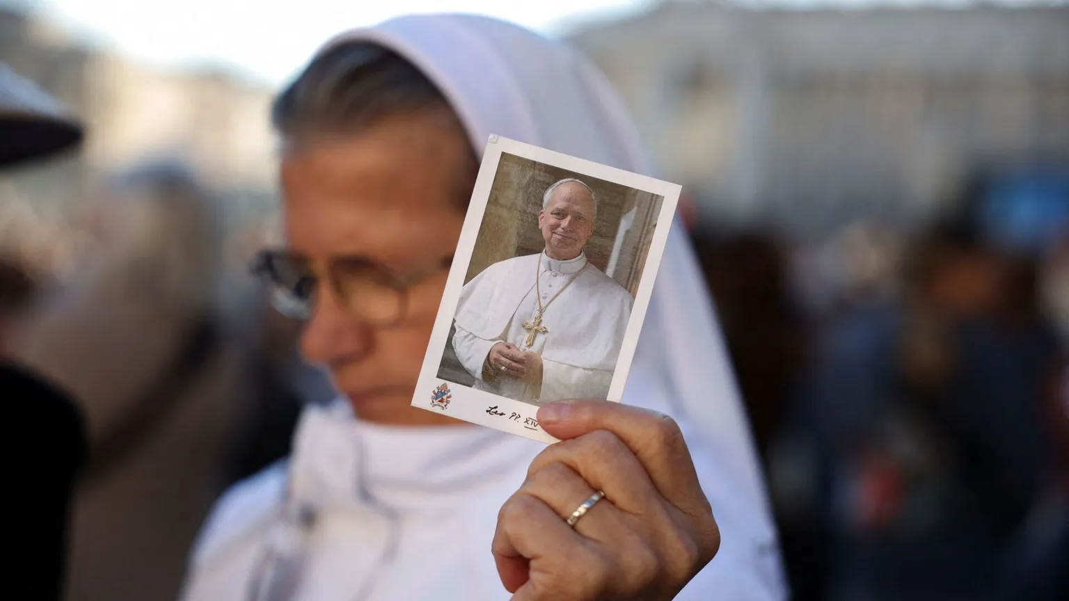 Il Papa di «buon umore» al “Gemelli”. Al via la fisioterapia respiratoria dopo il tumore rimosso al polmone