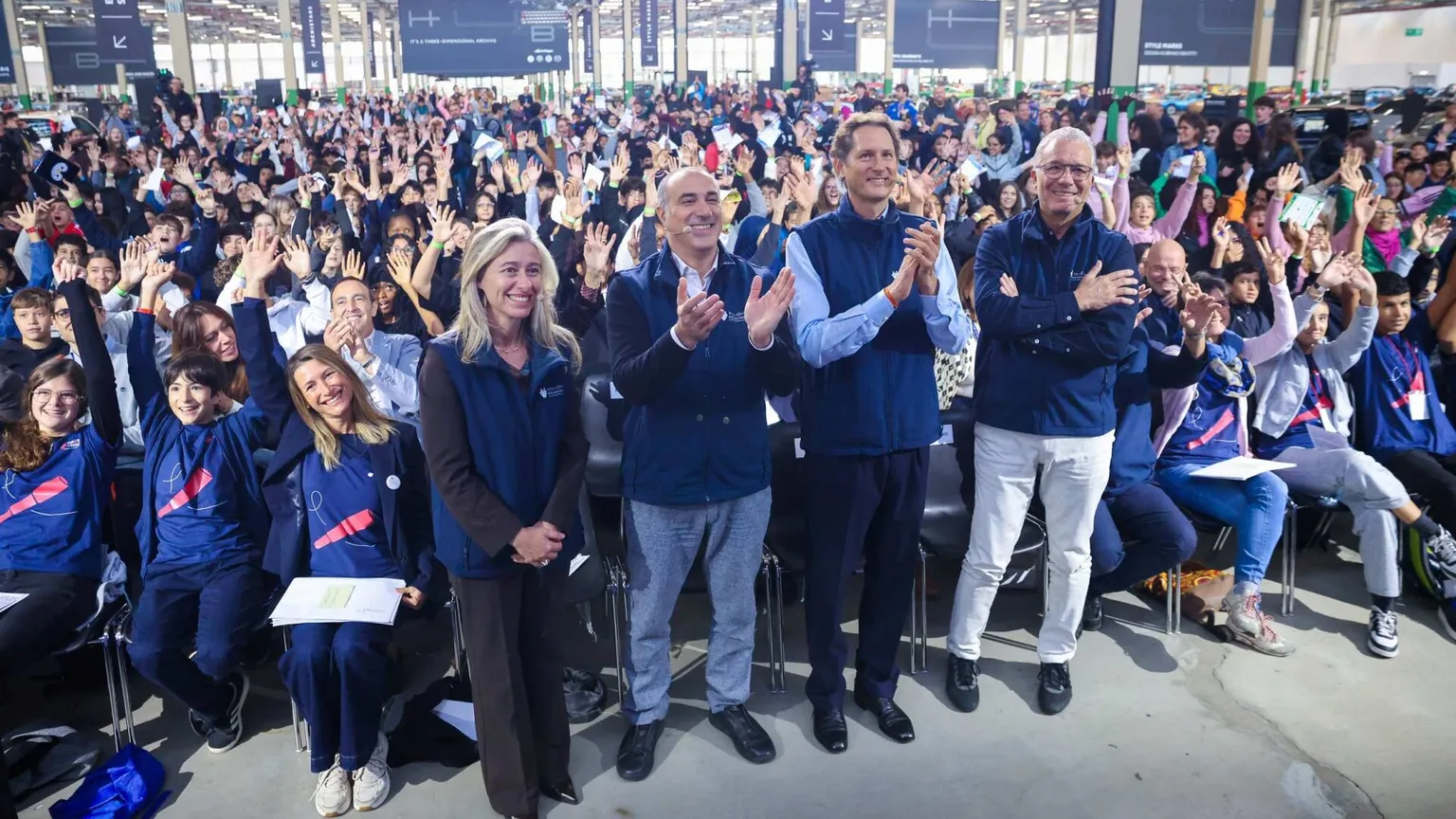 Il futuro dell’auto entra a scuola: Stellantis apre le porte agli studenti