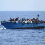 Patto Ue sui migranti, l'Italia parte in anticipo. Frontiere, trattenimenti e ricorsi: ecco cosa cambia