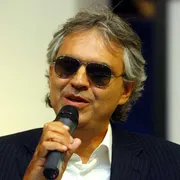 Ad Andrea Bocelli un premio per la leadership e la benevolenza