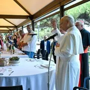 Sabato 200 poveri a pranzo con Leone XIV a Castel Gandolfo