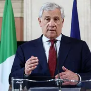 Italia-Russia, il caso spie apre una mezza crisi diplomatica: espulsi due addetti militari di Mosca