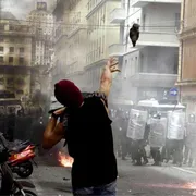 I medici "di strada" del G8 a Genova: così la professione diventò impegno