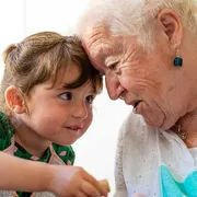 Nonna e nipotina