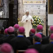 Assisi, 20 novembre 2025. Papa Leone XIV incontra i vescovi italiani nella Basilica di Santa Maria degli Angeli / SICILIANI