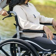 Caregiver e responsabilità comune.
Perché nessuno sia costretto a salvarsi da solo
