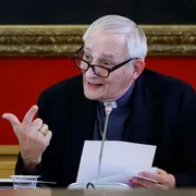 Il cardinale Zuppi: nessuno sia escluso a scuola. Sul fine vita non si giochi al ribasso