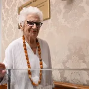 L'appello (a vuoto) di Liliana Segre, le divisioni nei partiti: cosa succede con il ddl antisemitismo