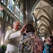 «È falso che chi si vendica è più forte di chi perdona»: il monito del Papa nell'ultimo giorno in Francia