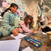 Maysa e tutti i colori che salvano i bambini di Gaza