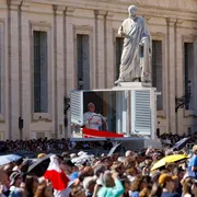 È l’ora di dire al Papa che gli vogliamo bene