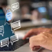 Perché con i chatbot rischiamo di ripetere gli errori fatti con i social?