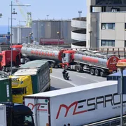 L'emergenza carburanti ha scatenato la protesta degli autotrasportatori: cosa sta succedendo
