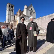 Ad Assisi la lezione di pace del leader sciita e dell'imam sunnita: «Così siamo diventati amici»