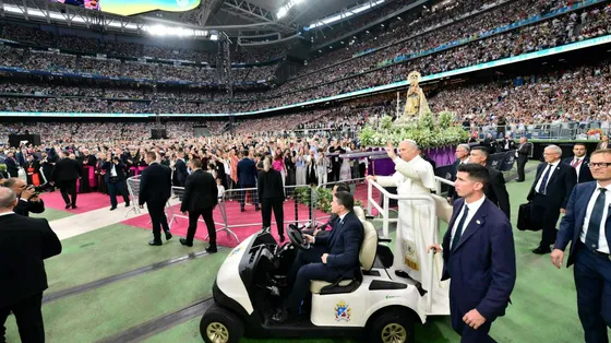 Il Papa “conquista” la Spagna: siate costruttori di comunione, fraternità e concordia