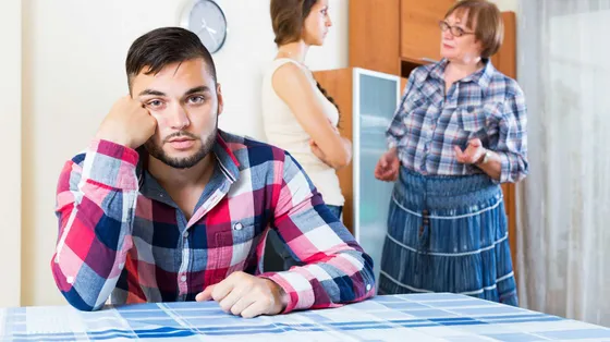 «Ritorno dai miei». Le storie interrotte dei figli "boomerang"