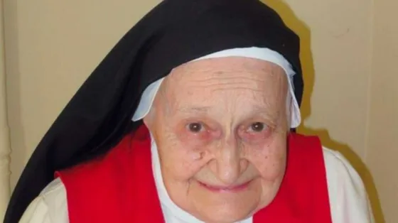 Addio a 106 anni a suor Anna Maria: raccontò la sua vita in video