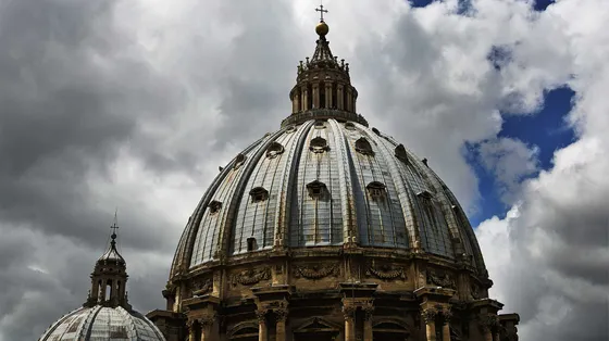 Leone XIV chiama nel Consiglio per l’Economia
il cardinale Repole e due donne under 40