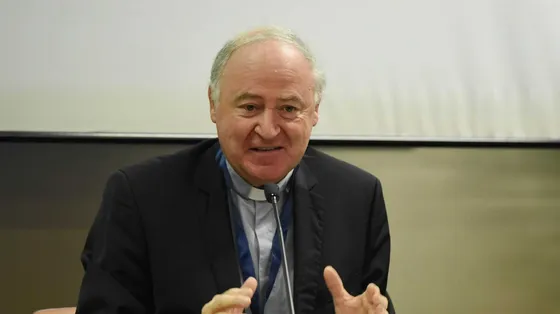 Pegoraro (Pontificia Accademia per la Vita): nessuna resa al suicidio assistito, meno armi più cure