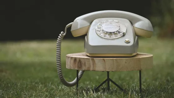 Un telefono senza fili per ricucire
le ferite del lutto