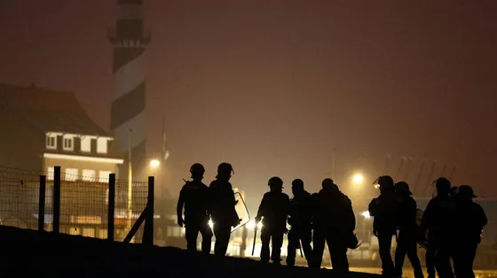 Rimpatri più efficaci e hub esterni: l'ultimo via libera dell'Europa ai “muri” per i migranti