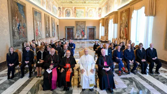 Il Papa agli artisti: «Agli algoritmi manca la scintilla dell'umano»