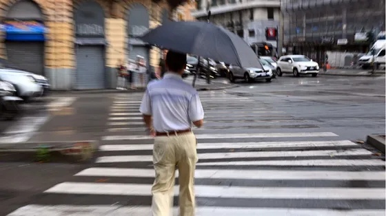Il nuovo Codice della strada tocca anche i pedoni: ecco le nuove norme per chi attraversa