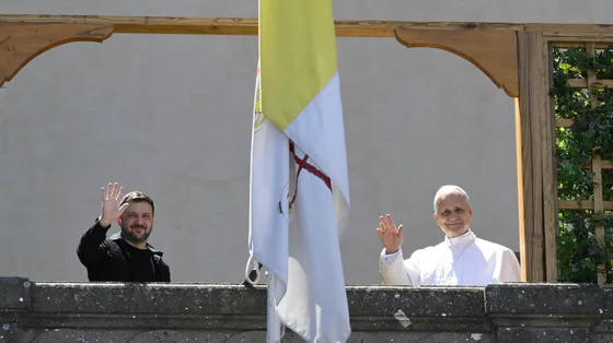La telefonata fra il Papa e Zelensky. Leone XIV “mediatore” fra Putin e il leader ucraino