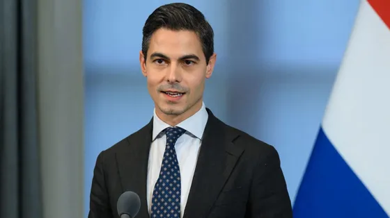 Premier e papà. Con la maternità surrogata