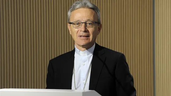 Il vescovo emerito di Carpi, Francesco Cavina / SICILIANI