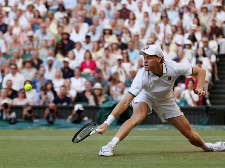 Sinner ha rinunciato agli Us Open.
Anche fermarsi è da numero 1