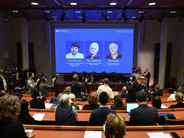 I tre scienziati che hanno “illuminato” il cervello hanno vinto il Nobel per la Medicina