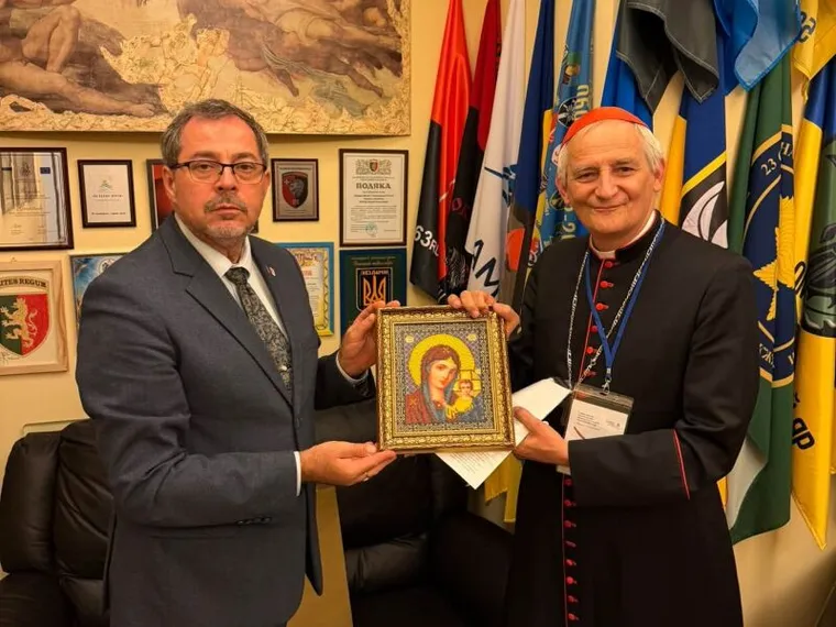 Nuove liste di prigionieri di guerra ucraini al cardinale Zuppi. «Così porta a Mosca la nostra voce»