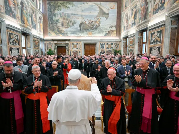 Papa Leone XIV: il Diritto canonico tiene unite giustizia e verità