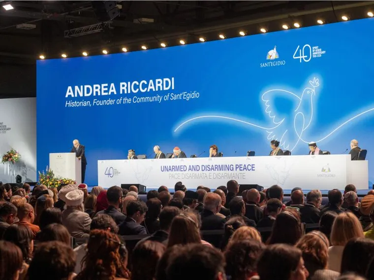 «I credenti possono disarmare il mondo»: le religioni radunate ad Assisi da Sant'Egidio