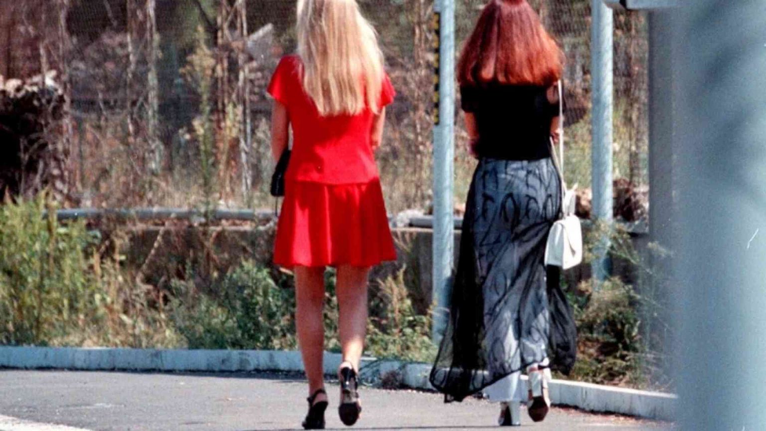 Multe ai clienti: Parigi combatte la prostituzione