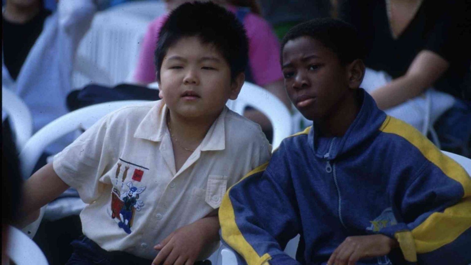 Non tutti gli orfani interessano a media e politica