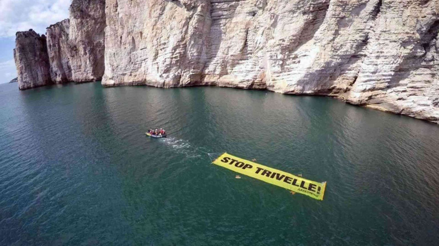 Trivelle in mare, la voce della Chiesa