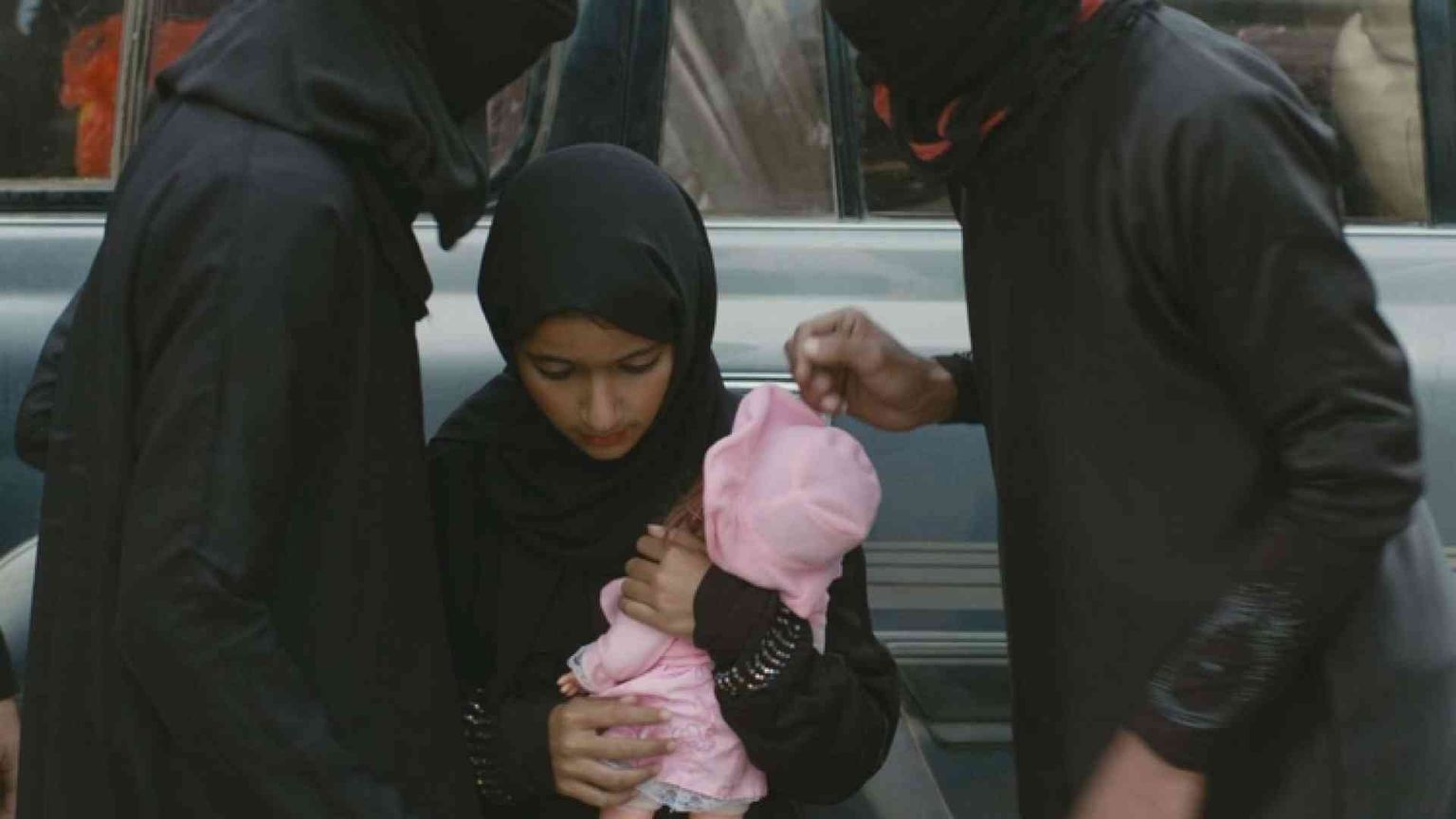 «Io ex sposa bambina e il mio film contro i muri dello Yemen»