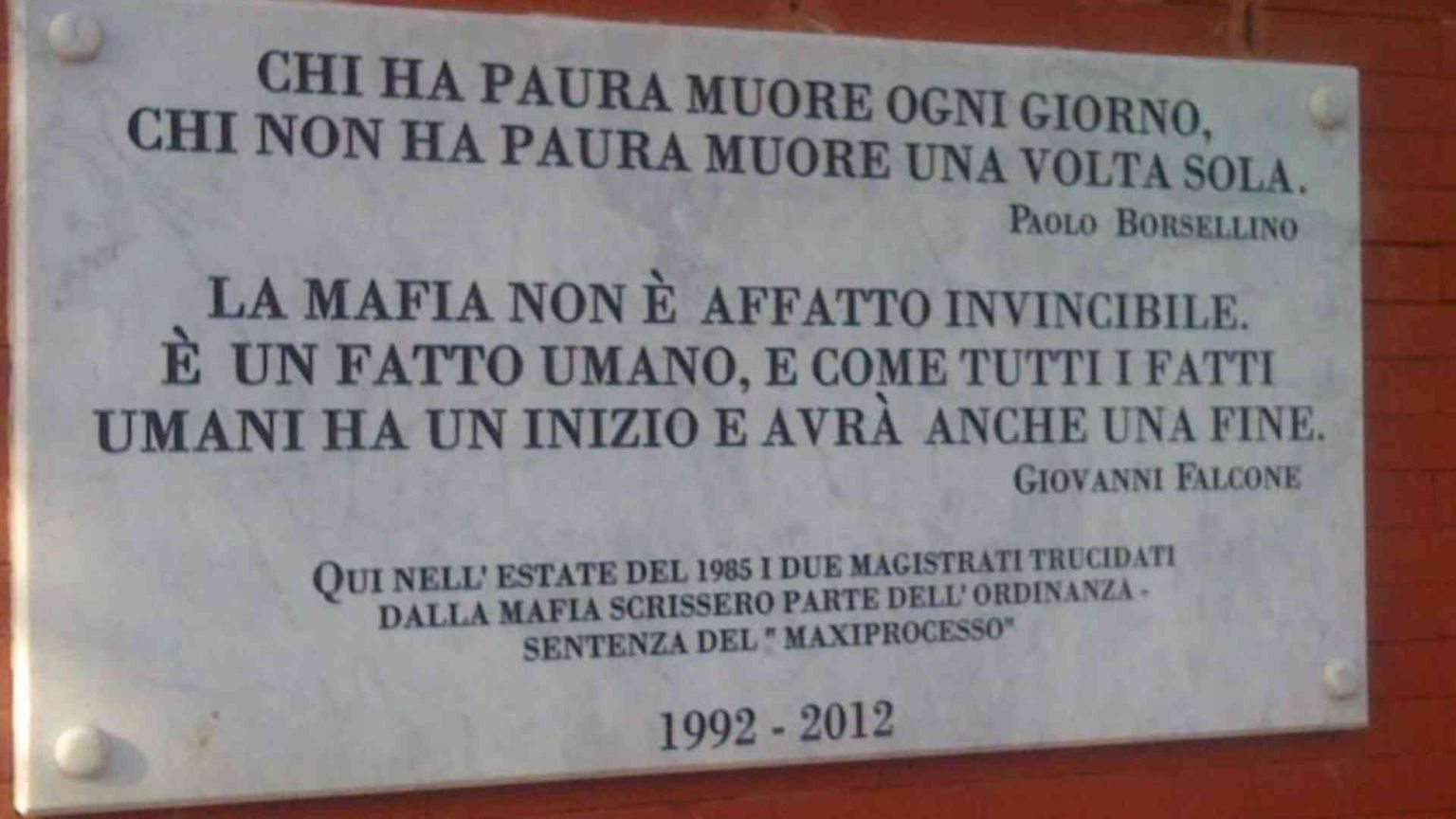 L'estate di lavoro "obbligato" all'Asinara di Borsellino e Falcone. Che poi dovettero pagare il conto