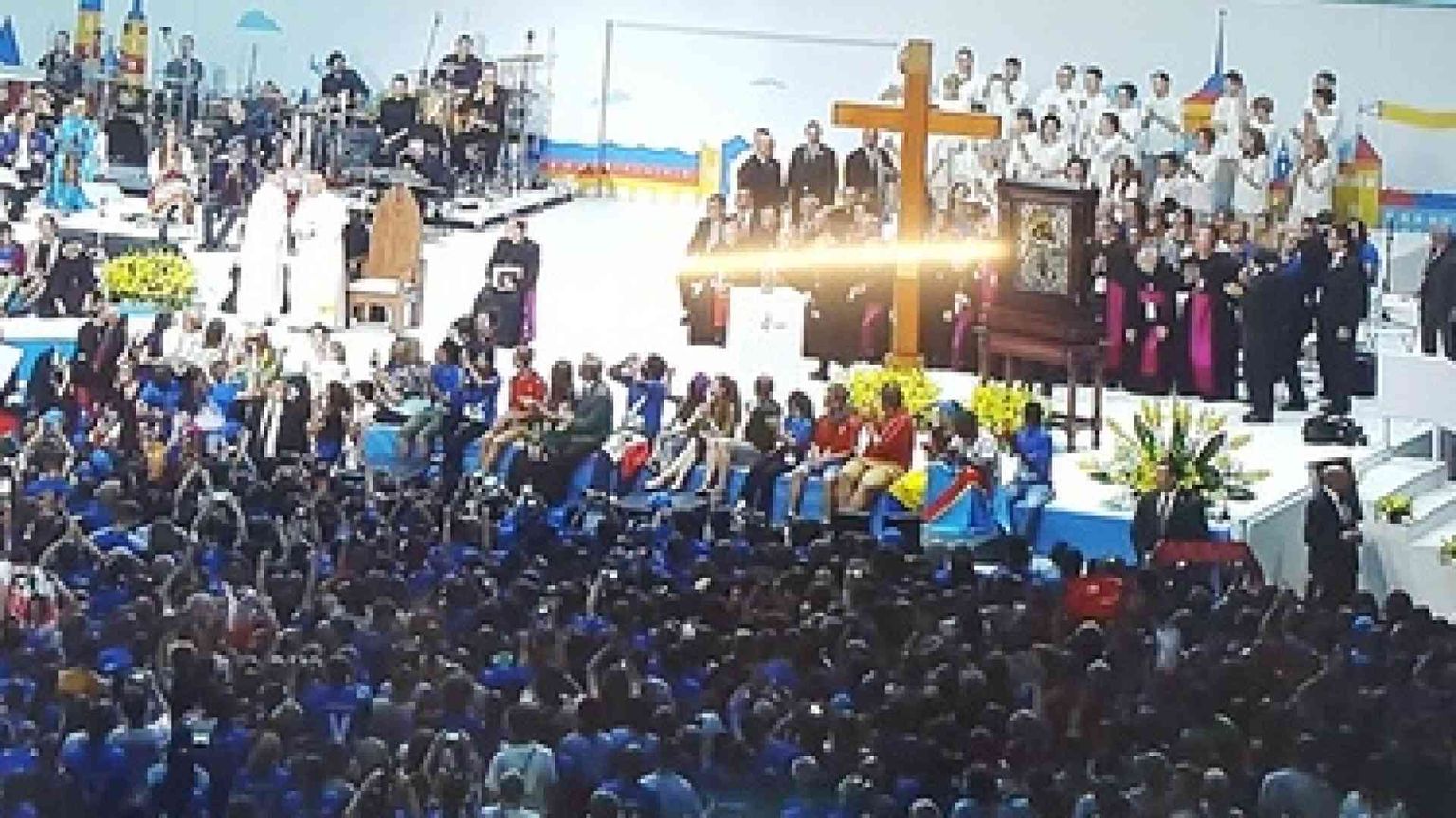 Memoria degli anziani, coraggio per il futuro: il saluto del Papa ai giovani volontari